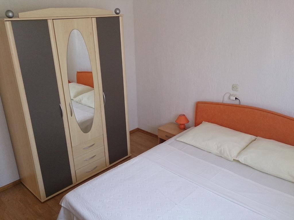 Apartments Valentino Supetarska Draga Chambre photo