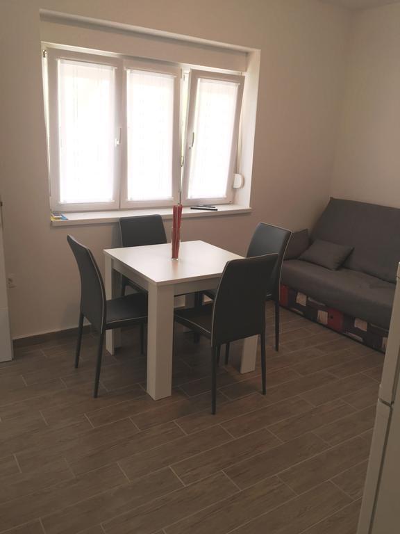 Apartments Valentino Supetarska Draga Extérieur photo
