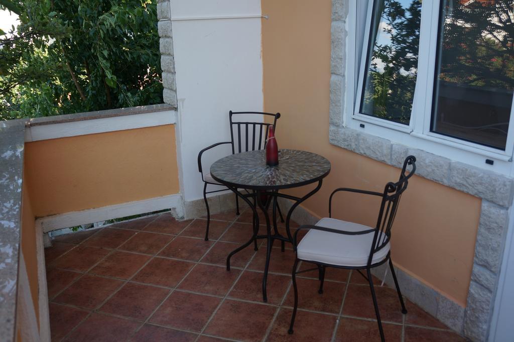 Apartments Valentino Supetarska Draga Extérieur photo